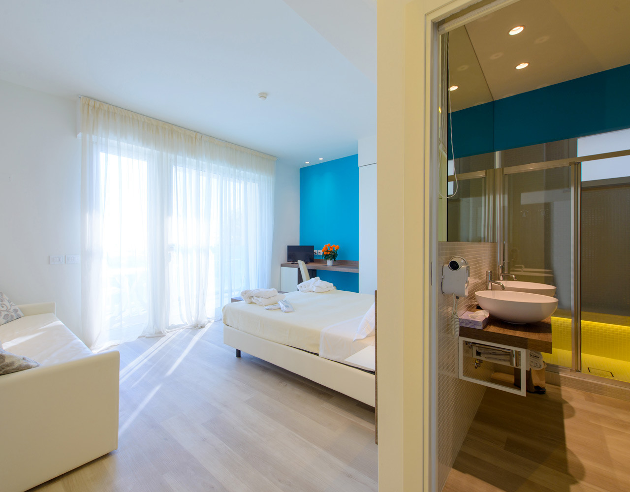 media.Camere-Junior-Suite-Giulietta-01-Hotel-Giulietta-Riccione